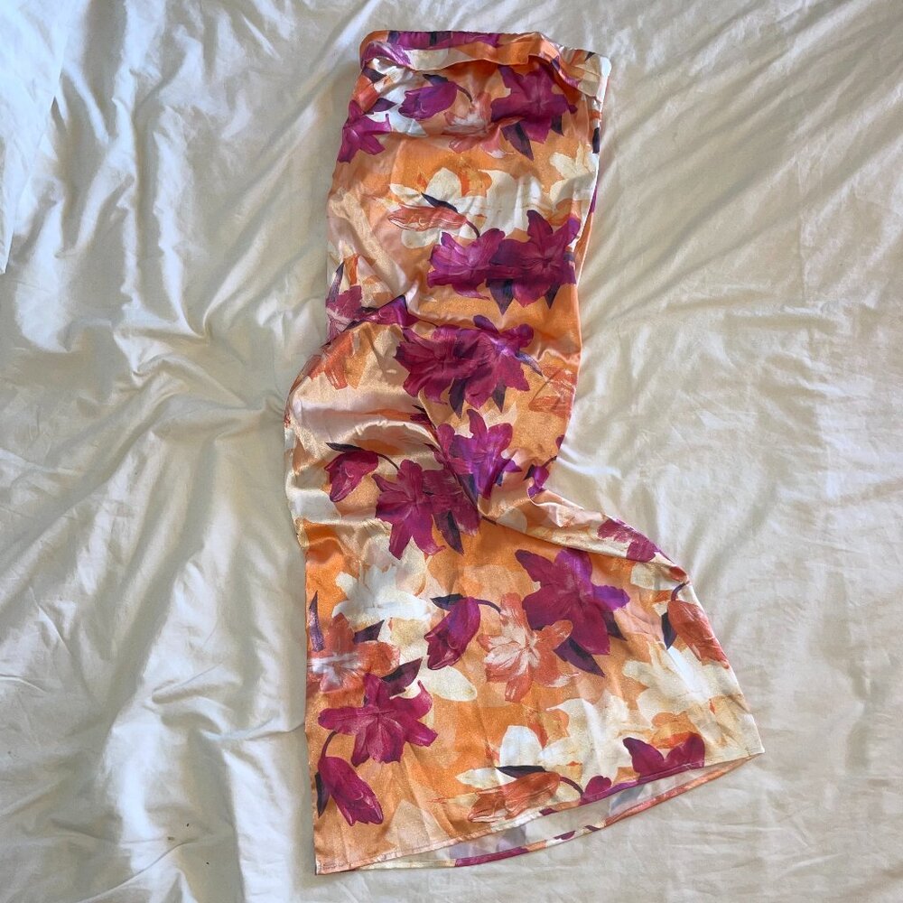 Floral satin strapless summer dress
